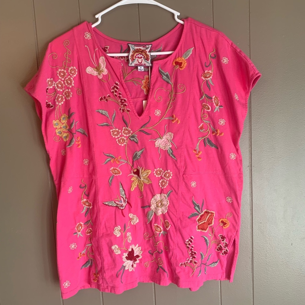 Johnny Was Suki Easy Paneled V-Neck Pink Floral Embroidered Blouse